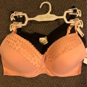 Brand new Jessica Simpson 2 bras